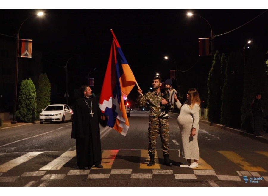 Մենք շարունակելու ենք բռնազավթված տարածքների վերադարձի համար պայքարը․ Արցախի նախագահը ուղերձ է հղել Անկախության հանրաքվեի 30-րդ տարեդարձի առթիվ